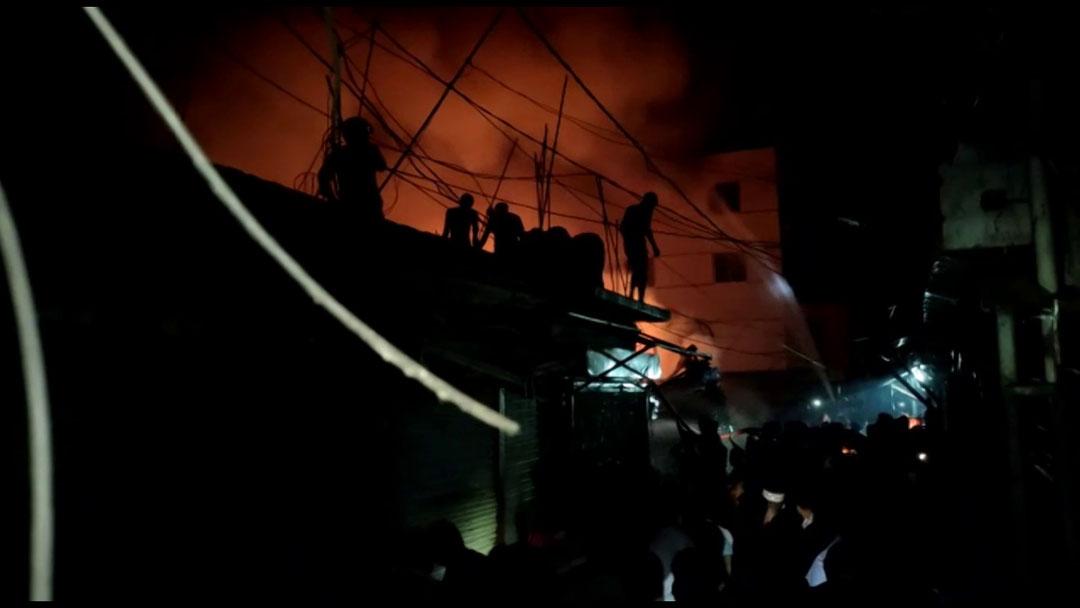 কোটলীপাড়ায় ভয়াবহ অগ্নিকান্ডে ১০টি দোকান ভষ্মিভূত। প্রায় ৩ কোটি টাকার ক্ষতি