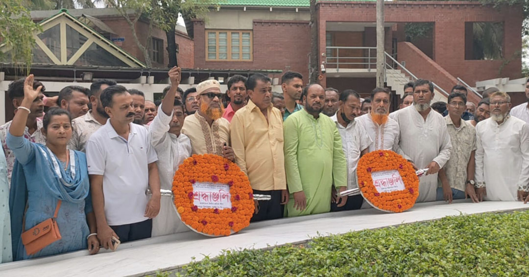 মে দিবসে টুঙ্গিপাড়ায় আলোচনা সভা ও শ্রদ্ধা নিবেদন