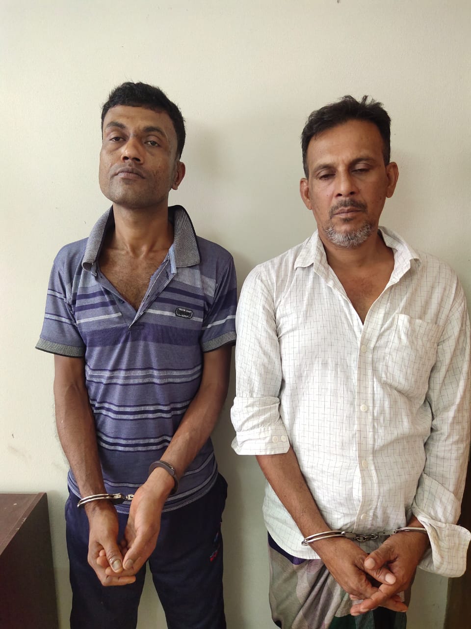 গোপালগঞ্জে গাঁজা ও ইয়াবা সহ দুই মাদক ব্যবসায়ী গ্রেপ্তার