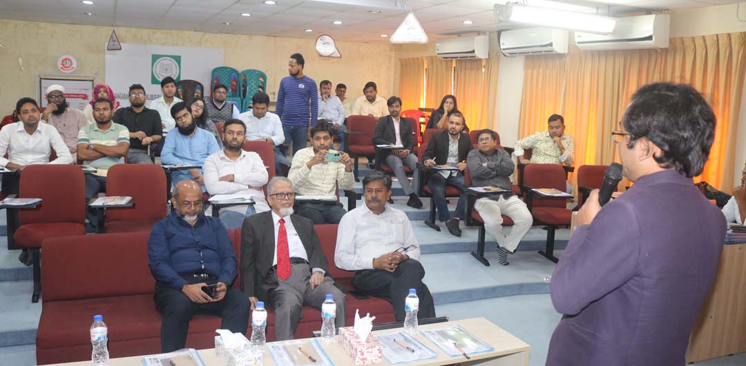 বশেমুরবিপ্রবি’তে শিক্ষকদের গবেষণাপত্র লেখা ও প্রকাশনা বিষয়ক প্রশিক্ষণ