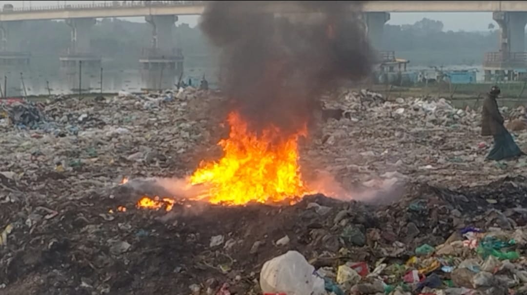 গোপালগঞ্জে মাদকসহ ১৫৪ মামলার জব্দকৃত মালামাল ধ্বংস