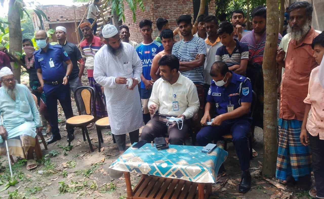 মুকসুদপুরে মৃত্যুর ২০ দিন পর আদালতের নির্দেশে ব্যবসায়ীর লাশ উত্তোলন