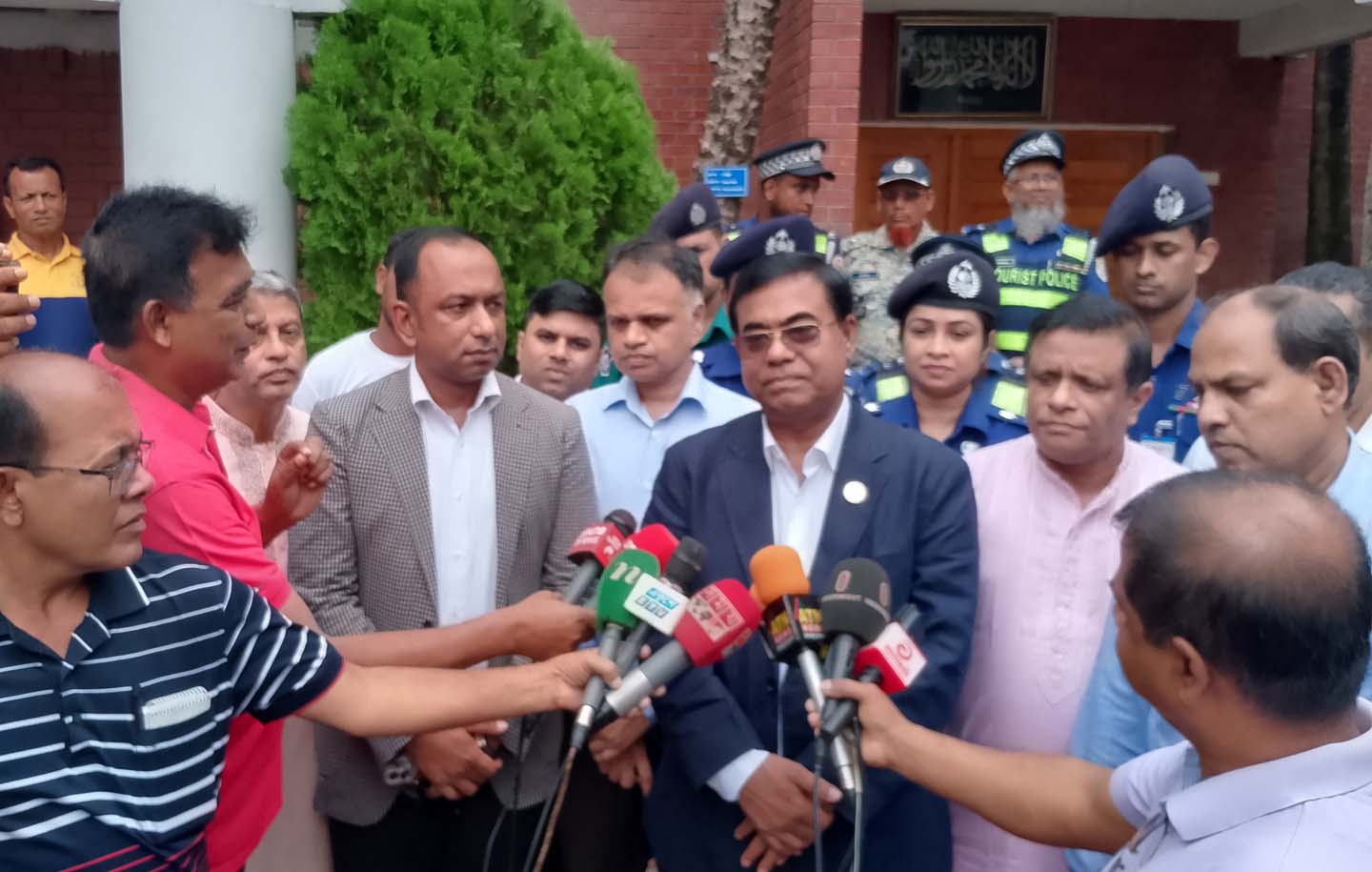 রাজনৈতিক কর্মকান্ডে বিশৃঙ্খলা সৃষ্টি করলে আইন অনুযায়ী ব্যবস্থা- নবনিযুক্ত সচিব