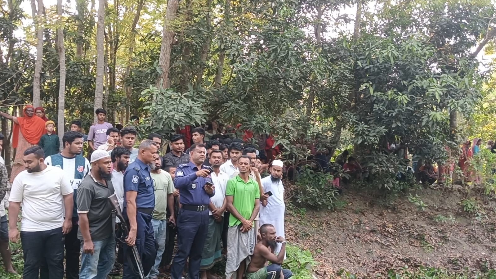 নিখোঁজের তিন মাস পর মুকসুদপুরে পুকুরের কচুরীপানার মধ্য থেকে যুবকের গলিত মরদেহ উদ্ধার