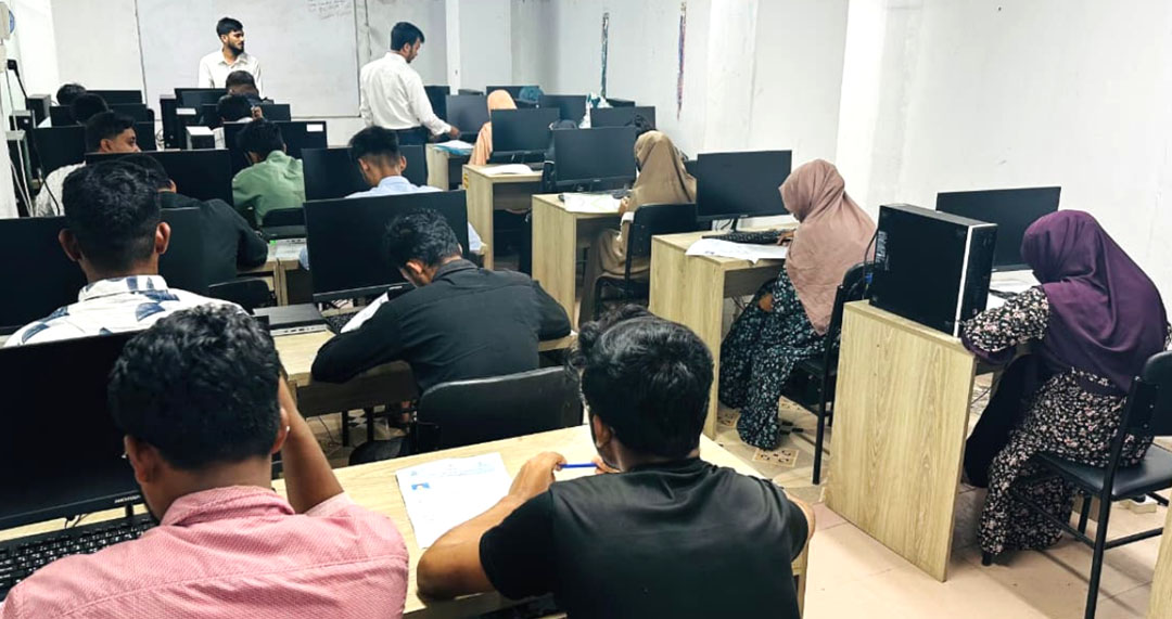 গোপালগঞ্জে ফ্রিল্যান্সিং প্রশিক্ষণ প্রকল্পের ৬ষ্ঠ ব্যাচের লিখিত পরীক্ষা সম্পন্ন