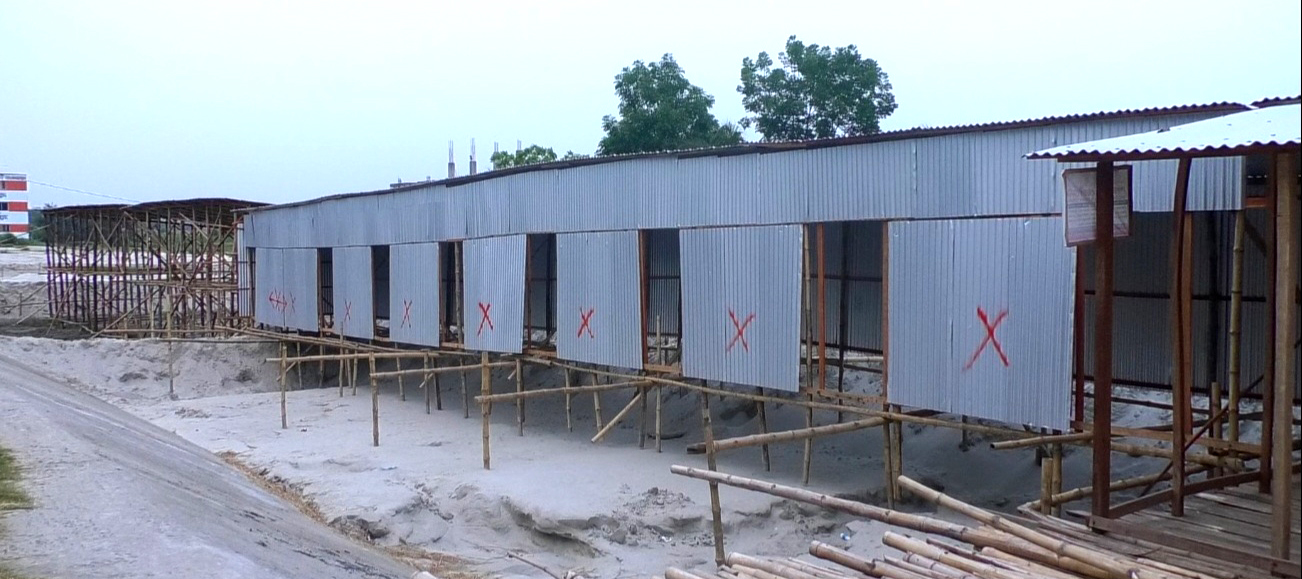 গোপালগঞ্জে ৬১২ কোটি টাকা ব্যয়ে সড়ক সম্প্রসারণ হলেও প্রভাবশালীদের দখলে তা ভেস্তে যেতে বসেছে