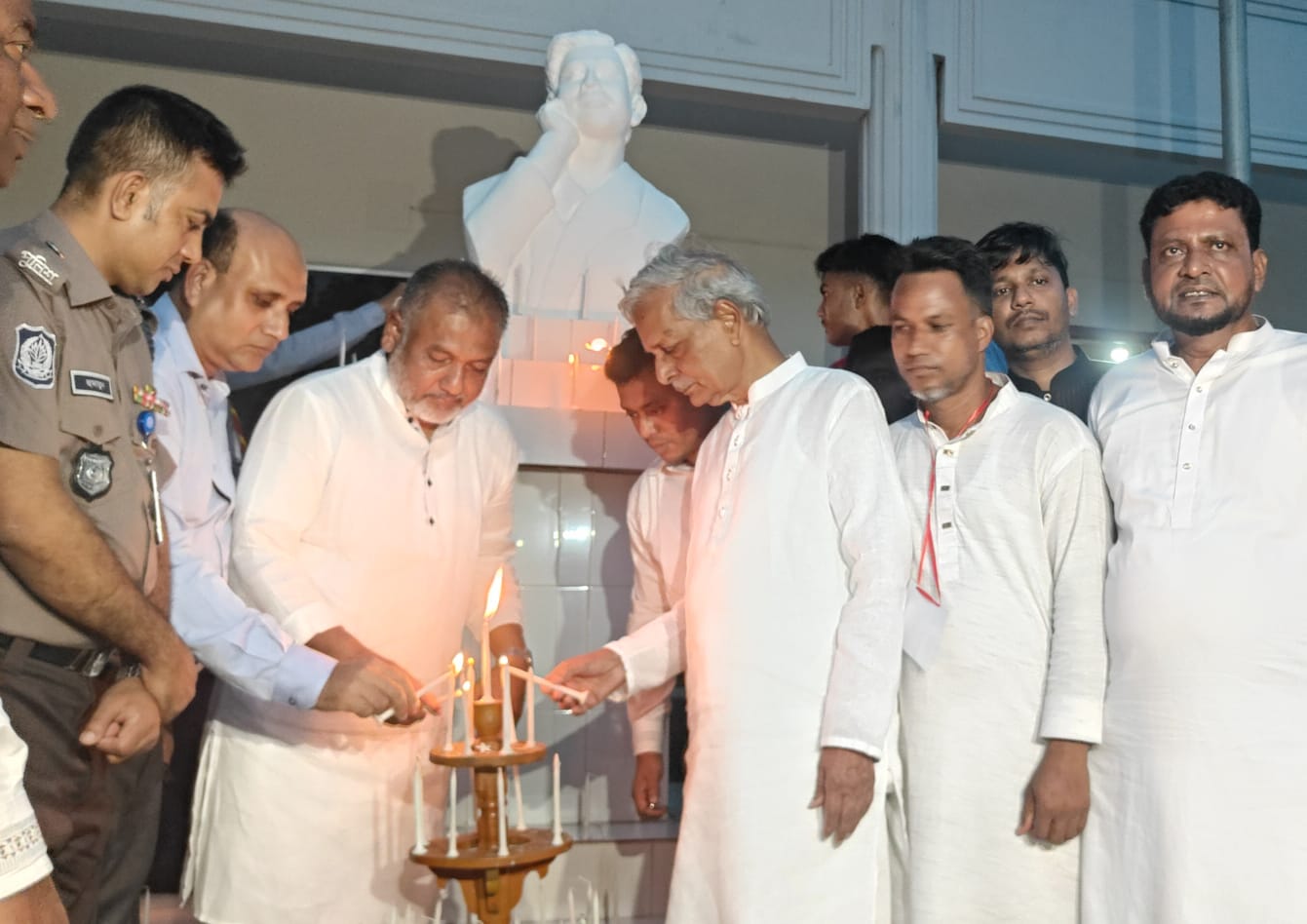 কোটালীপাড়ায় উদ্বোধন করা হয়েছে ৩ দিনব্যাপী কবি সুকান্ত মেলা।