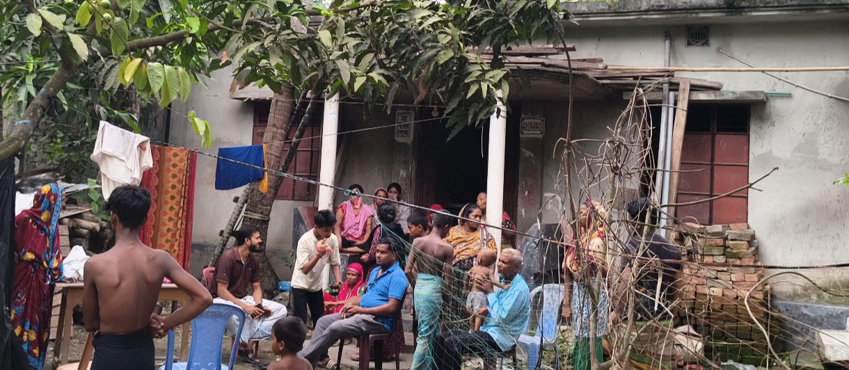 টুঙ্গিপাড়ায় দুই পক্ষের সংঘর্ষে গর্ভবতী নারী সহ আহত ১০